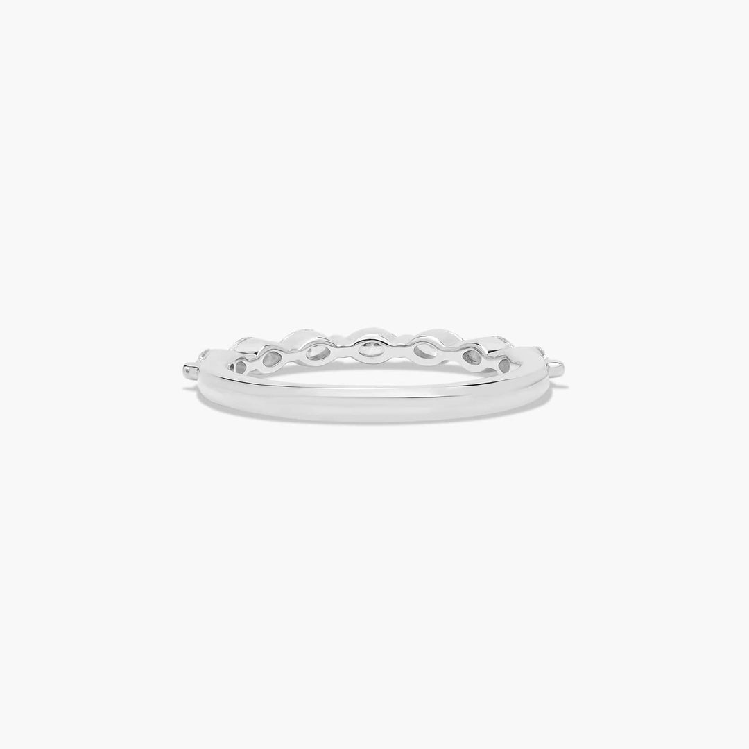 0.32 CT Round Diamond Wedding Band | 7 Stone Shared Prong Ring in Gold