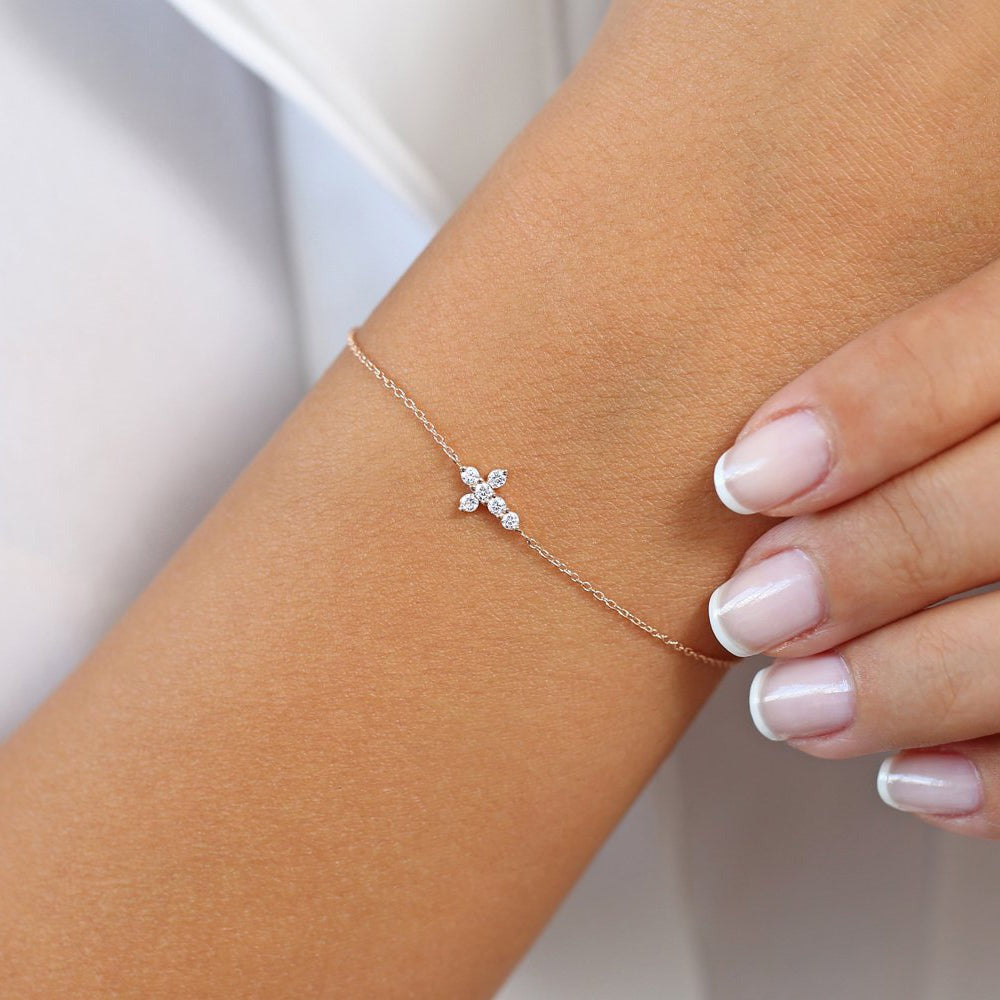 Round Cut Lab-Grown Diamond Cross Bracelet – Solid Gold, IGI Certified