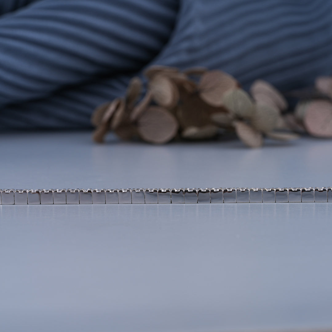 18K White Gold Round Cut Diamond Square Tennis Bracelet