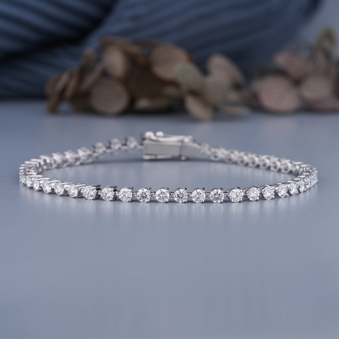 18K White Gold Round Cut Diamond Three-Prong Tennis Bracelet