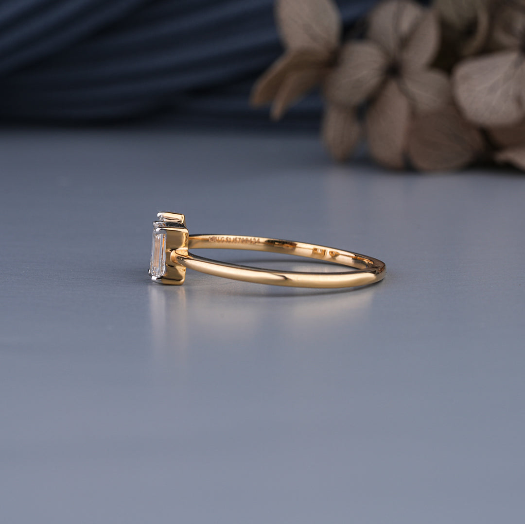 14K Yellow Gold Emerald and Marquise Cut Diamond Toi-et-Moi Ring
