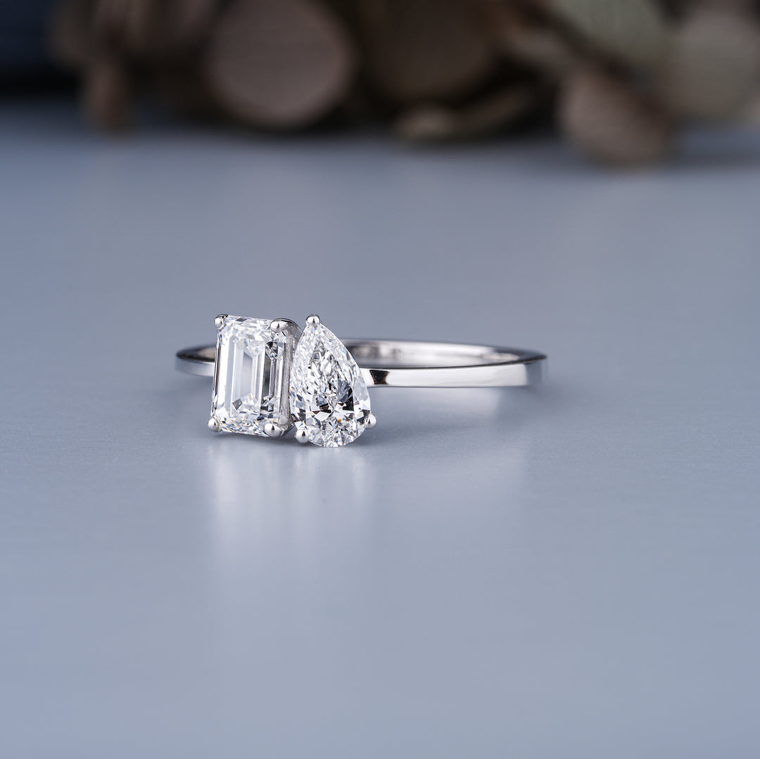 18K White Gold Emerald and Pear Cut Diamond Toi-et-Moi Ring