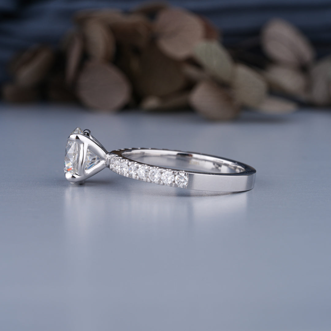 18K White Gold Round Cut Diamond Four Prong Solitaire Engagement Ring