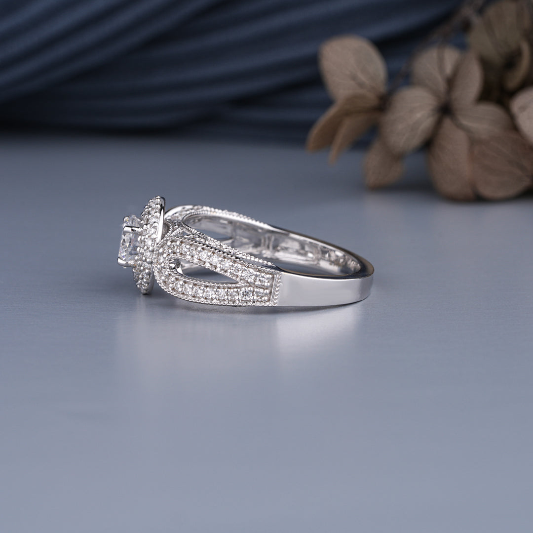 18K White Gold Round Cut Heirloom Milgrain Diamond Engagement Ring