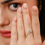 Load image into Gallery viewer, 10K Gold Round Cut V Shaped Diamond Ring
