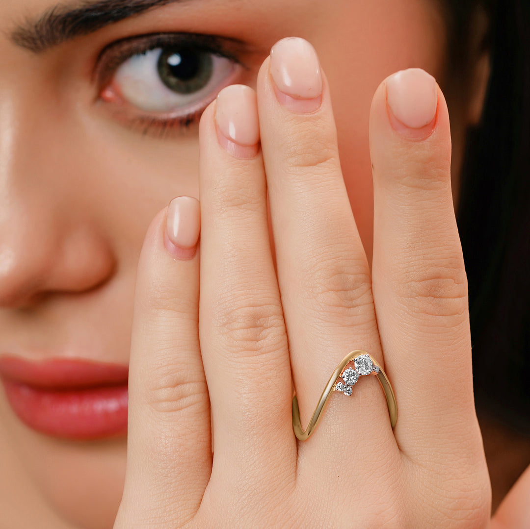 10K Gold Round Cut V Shaped Diamond Ring