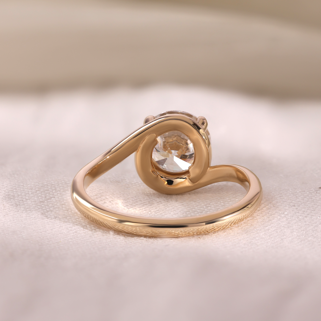 Ready-to-Ship 1.75 CT Round Brilliant Solitaire Lab-Grown Diamond Ring in 14K Yellow Gold (2.90g)