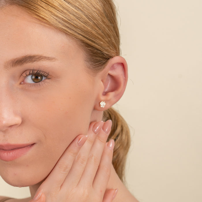 Heart-Shaped Round Lab-Grown Diamond Earrings 0.10 CTW – 26 Stones | Pavé Set | 10K, 14K, 18K Gold | IGI Certified