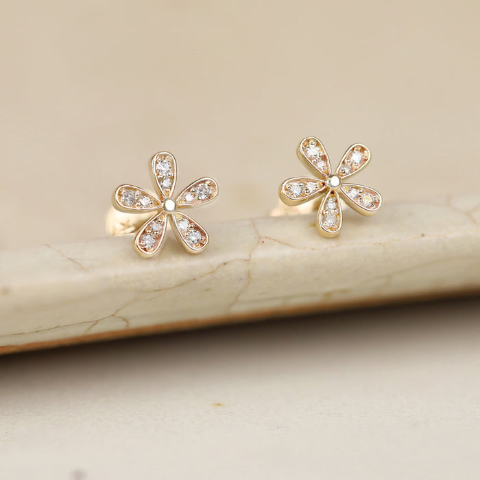 Leaf-Style Flower Lab-Grown Diamond Earrings 0.10 CTW – 20 Round Stones | 10K, 14K, 18K Gold | IGI Certified